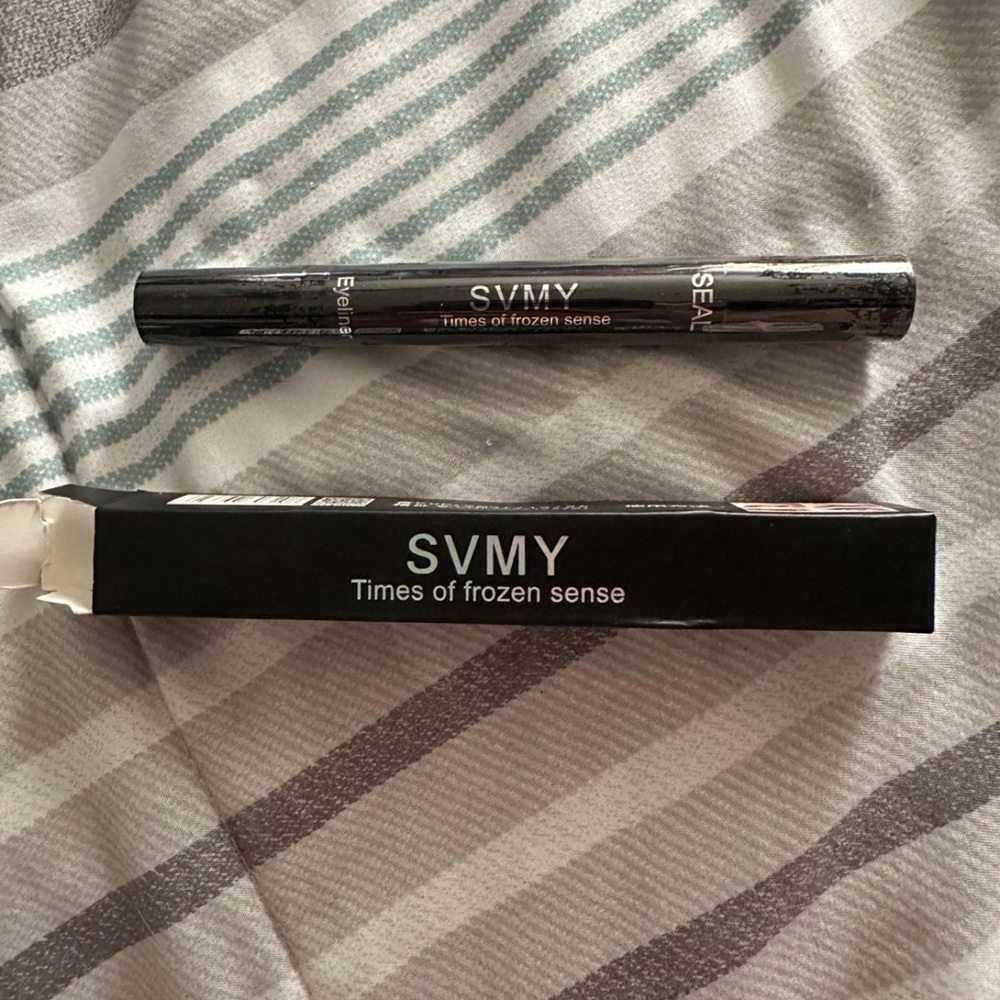 Black eyeliner